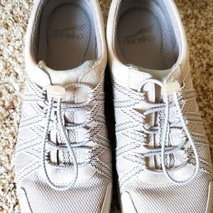 Dansko woman's Honor